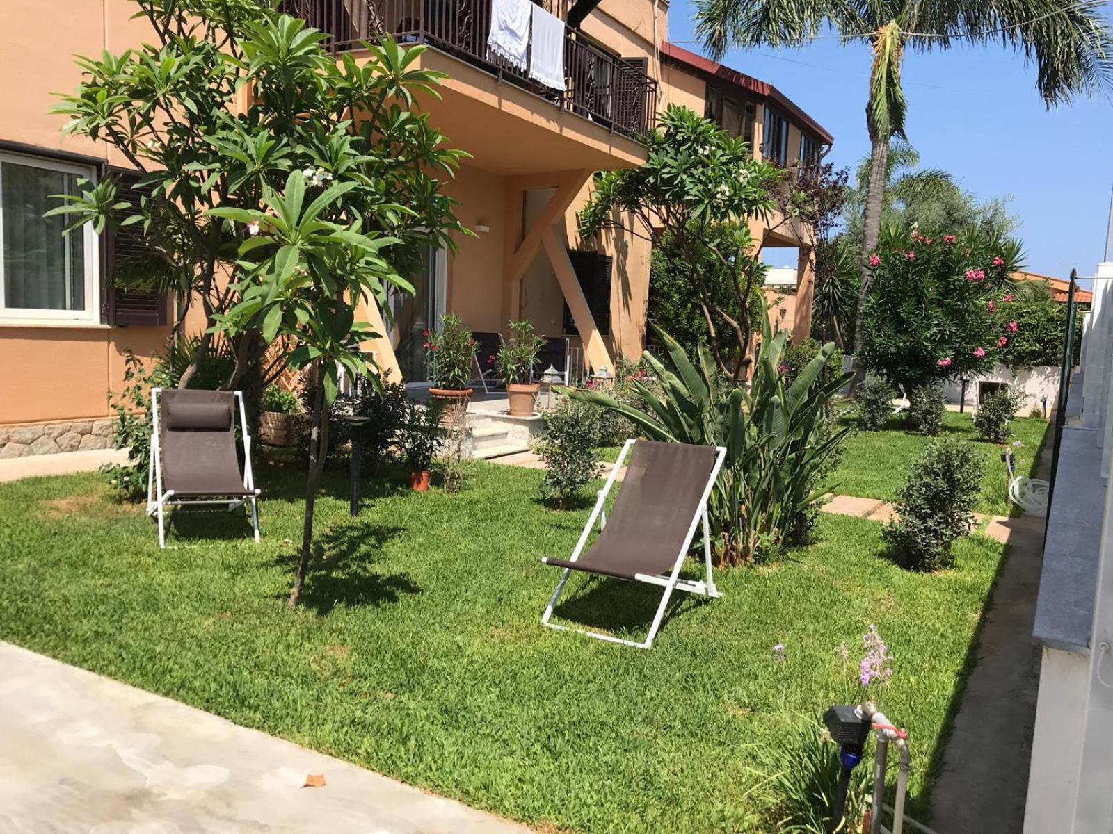 Mondello Felix - Appartamenti In Villa A 600M Dal Mare Kültér fotó