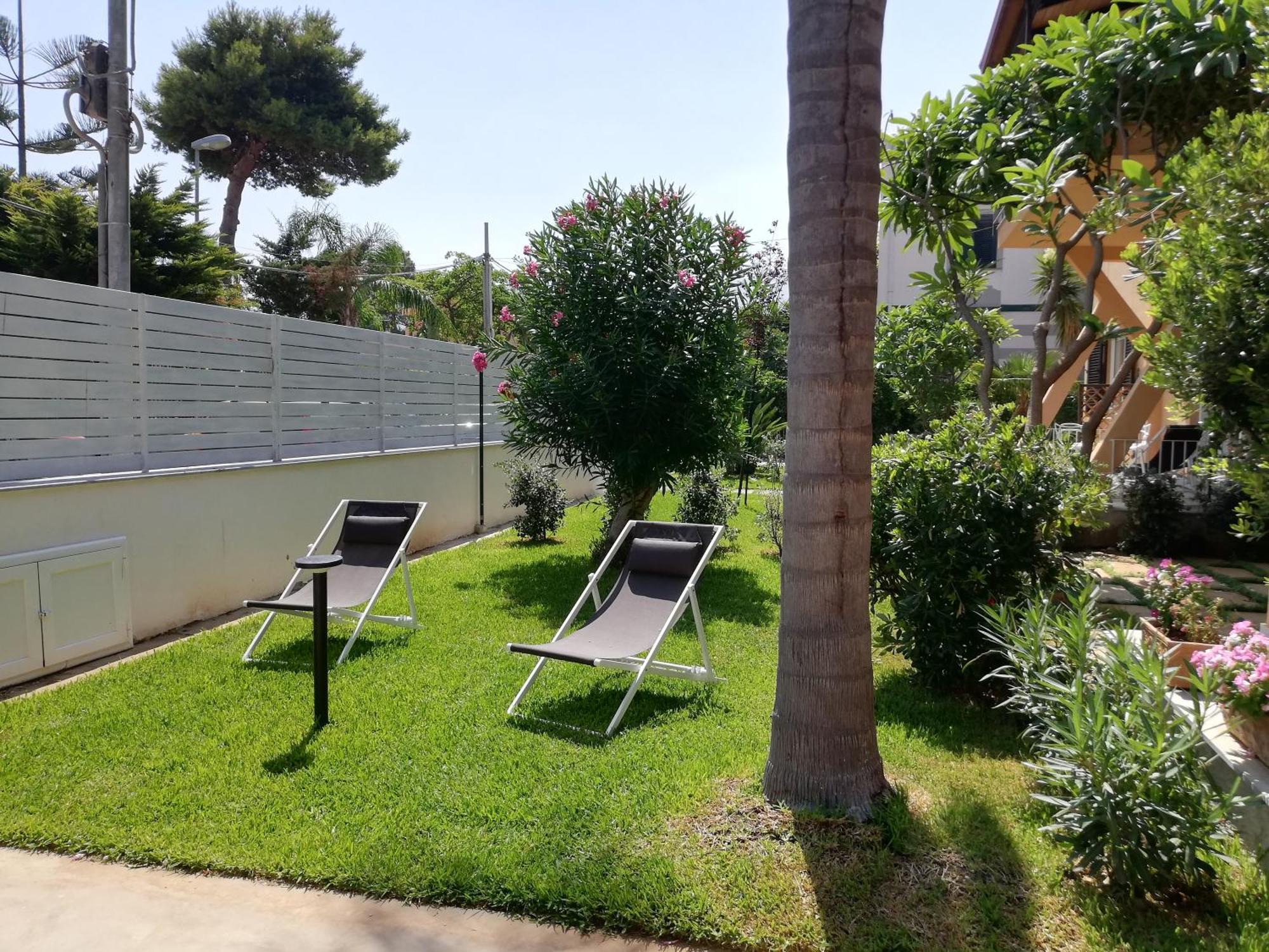 Mondello Felix - Appartamenti In Villa A 600M Dal Mare Kültér fotó